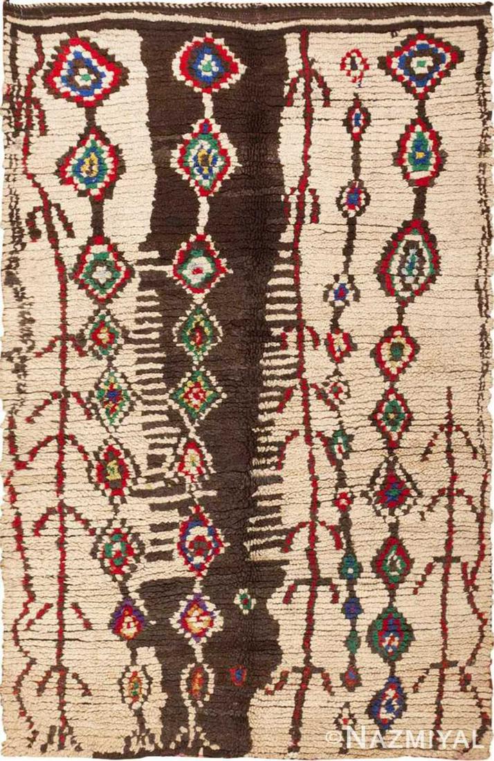 VINTAGE MOROCCAN RUG. 7 ft 3 in x 4 ft 9 in (1 of 8)