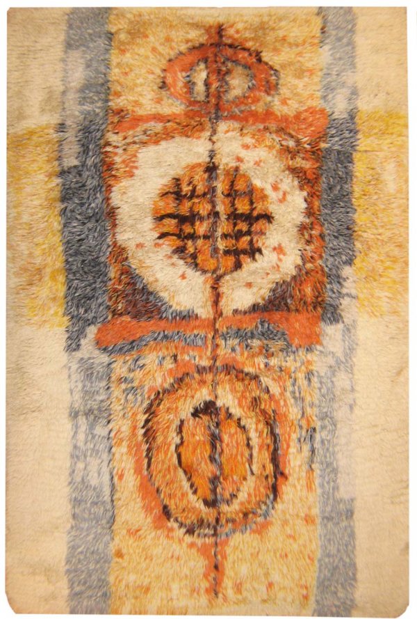 Antique Scandinavian Rya Rug , Early 20th century : This bold and exuberant Scandinavian Rya has a classic abstract "kehra" pattern of circles and lines in a luscious palette of orange, browns, saffron, and pale blue, on creamy tan unfolding a cross a 