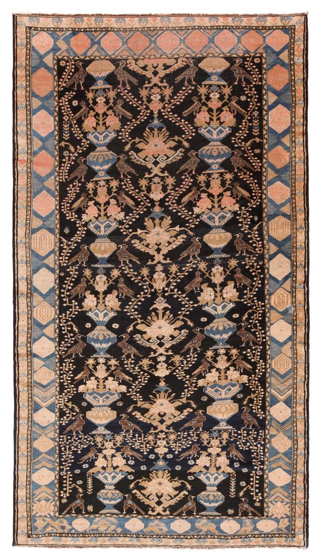 ANTIQUE PERSIAN MALAYER RUG - No reserve.: Property of a New Jersey dealer ANTIQUE PERSIAN MALAYER RUG. Circa date: 1920. 9 ft 7 in x 5 ft 4 in ( 2.92m x 1.62m). This antique and vintage rug auction consists of a collection of: Persian rugs, M