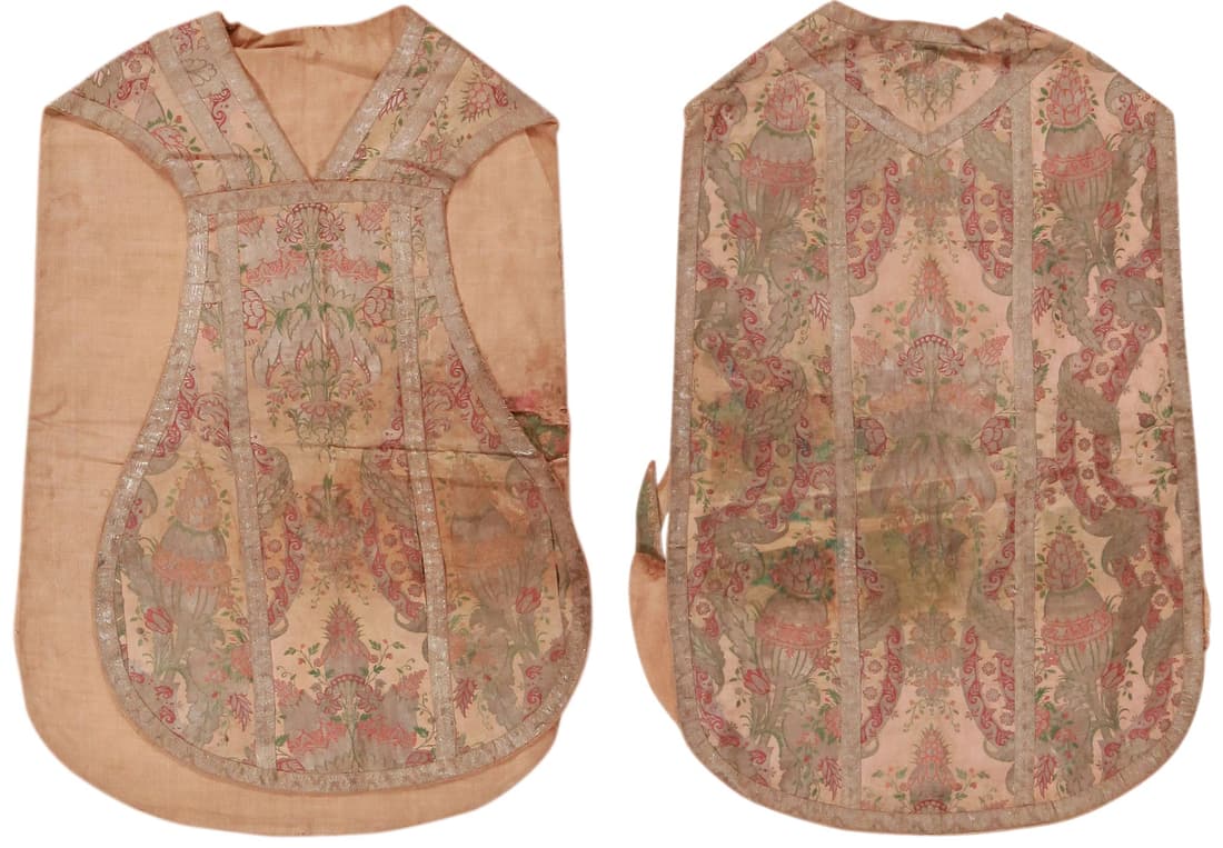 No Reserve - 18th Century Spanish Or Italian Embroidered Vestment 3 ft 4 in x 2 ft (1.01 m x 0.6 m) (1 of 9)