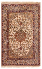 Vintage Persian Isfahan Rug 5 ft 8 in x 3 ft 6 in (1.72 m x 1.06 m)