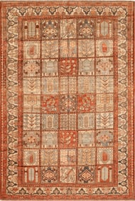 No Reserve - Antique Persian Bakhtiari Rug 9 ft 10 in x 6 ft 10 in (2.99 m x 2.08 m)