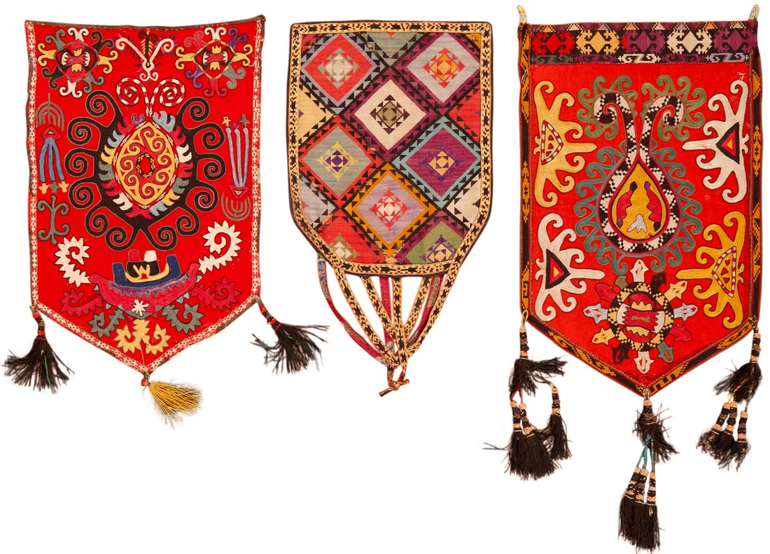 No Reserve - Antique Lakhai Uzbek Suwari 2 ft x 2 ft (0.61 m x 0.61 m): Property of a New York dealer Antique Lakhai Uzbek Suwari Size: 2 ft x 2 ft (0.61 m x 0.61 m) Collection of Antique Rugs, Vintage Rugs & Modern Carpets.