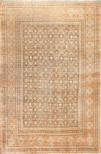 Large Antique Persian Tabriz Rug - No Reserve 15 ft 2 in x 10 ft (4.62 m x 3.05 m): Curated collection of antique, vintage and modern rugs No Reserve - Large Antique Persian Tabriz Rug Size: 15 ft 2 in x 10 ft (4.62 m x 3.05 m) Provenence: Collection of late notable London and