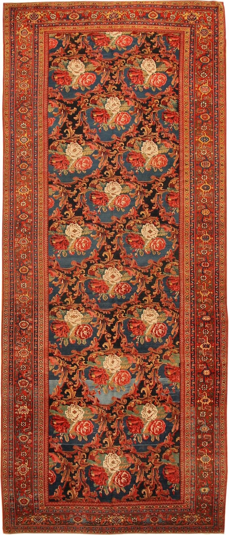 Extremely Fine Persian Sarouk Farahan Rug - No Reserve 20 ft x 8 ft 3 in (6.1 m x 2.51 m): Curated collection of antique, vintage and modern rugs No Reserve - Extremely Fine Persian Sarouk Farahan Rug Size: 20 ft x 8 ft 3 in (6.1 m x 2.51 m) Provenance: Inventory of the late Albert Ka