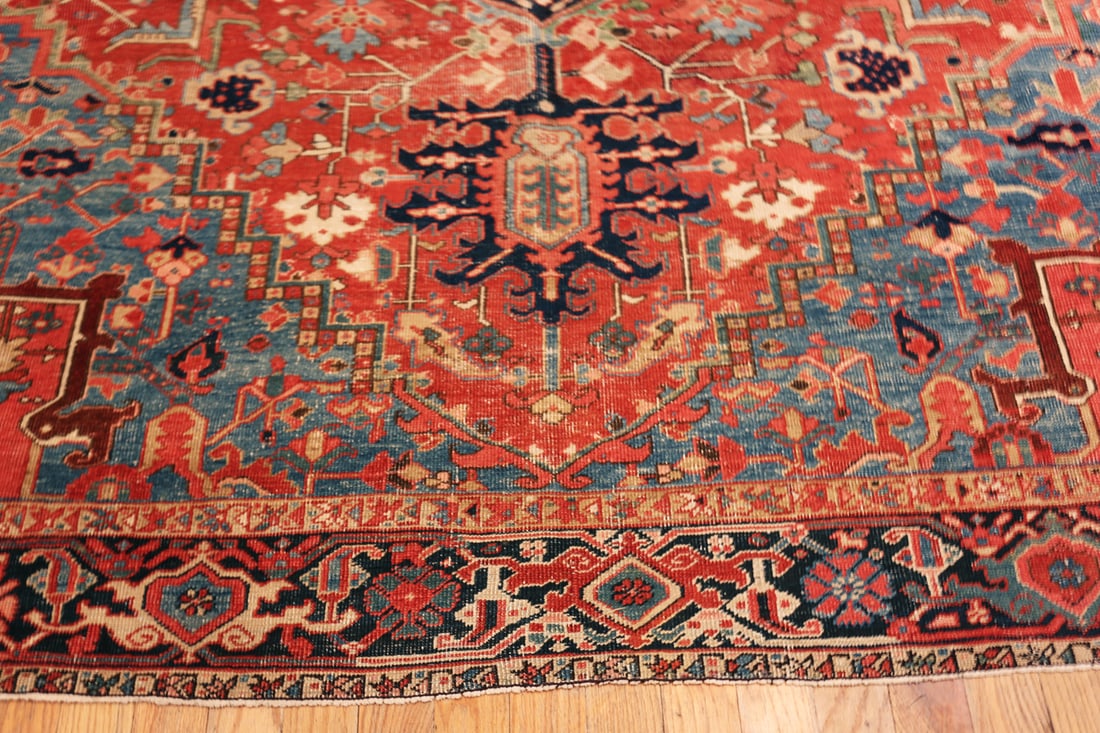 Antique Persian Heriz Rug 11 ft 9 in x 8 ft 10 in (3.58 m x 2.69 m) - 3