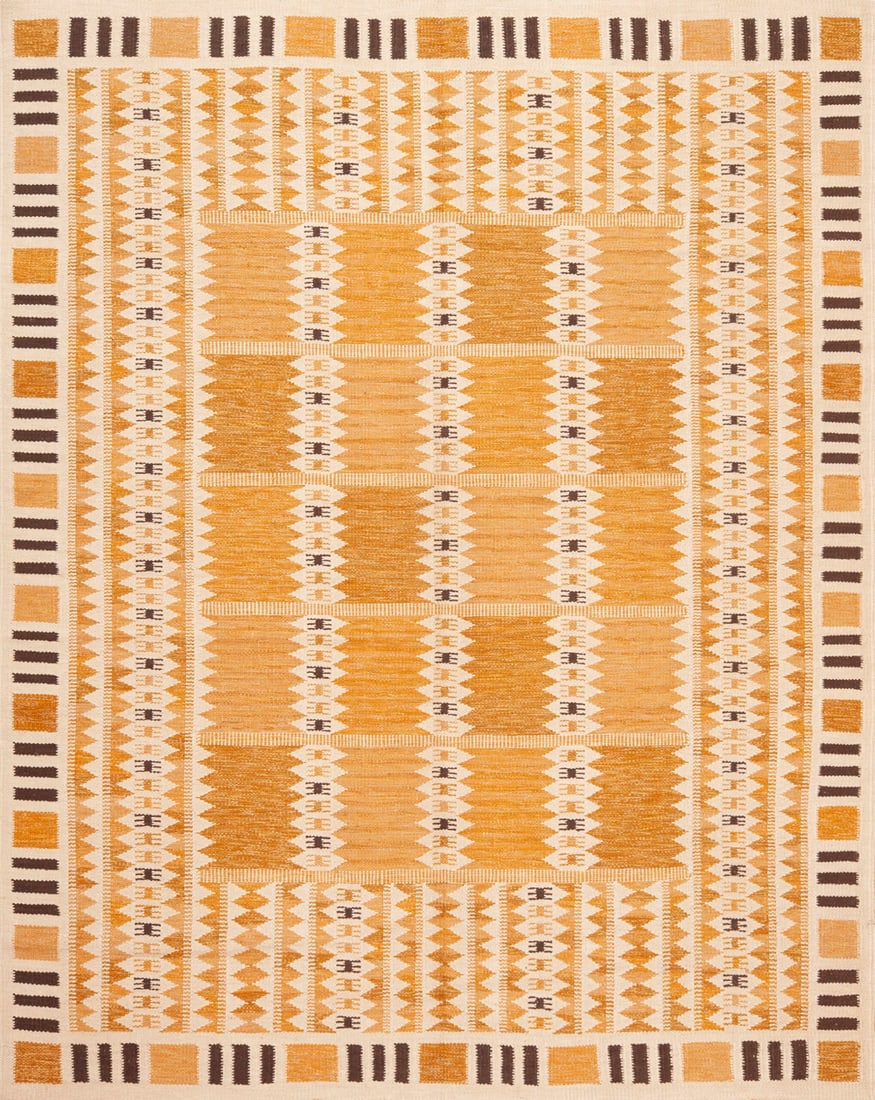 Mid Century Modern Swedish Style Kilim 10 ft 2 in x 8 ft 1 in (3.1 m x 2.46 m): Curated collection of antique, vintage and modern rugs Contemporary Scandinavian Kilim Rug Size: 10 ft 2 in x 8 ft 1 in (3.1 m x 2.46 m) A neat contemporary amber grid Scandinavian-style kilim rug of