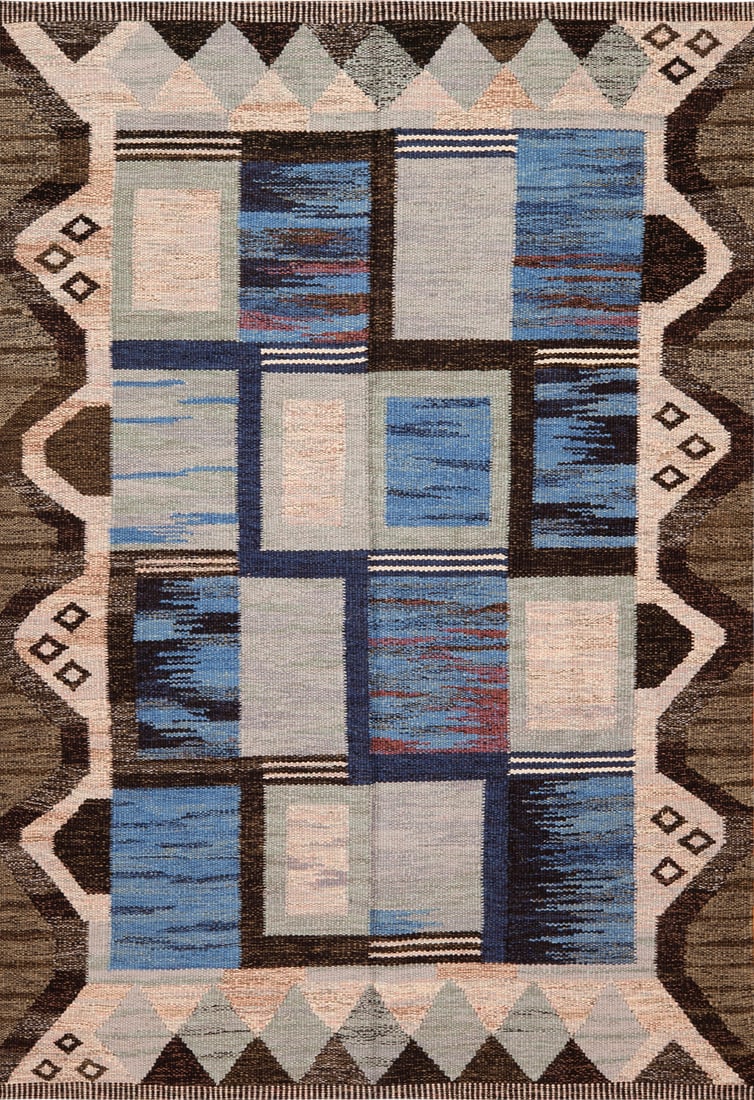 Swedish Geometric Design Kilim Rug 9 ft 2 in x 6 ft 5 in (2.79 m x 1.96 m): Curated collection of antique, vintage and modern rugs Swedish Geometric Design Kilim Rug Size: 9 ft 2 in x 6 ft 5 in (2.79 m x 1.96 m) This modern Swedish-style geometric kilim rug presents a boldly