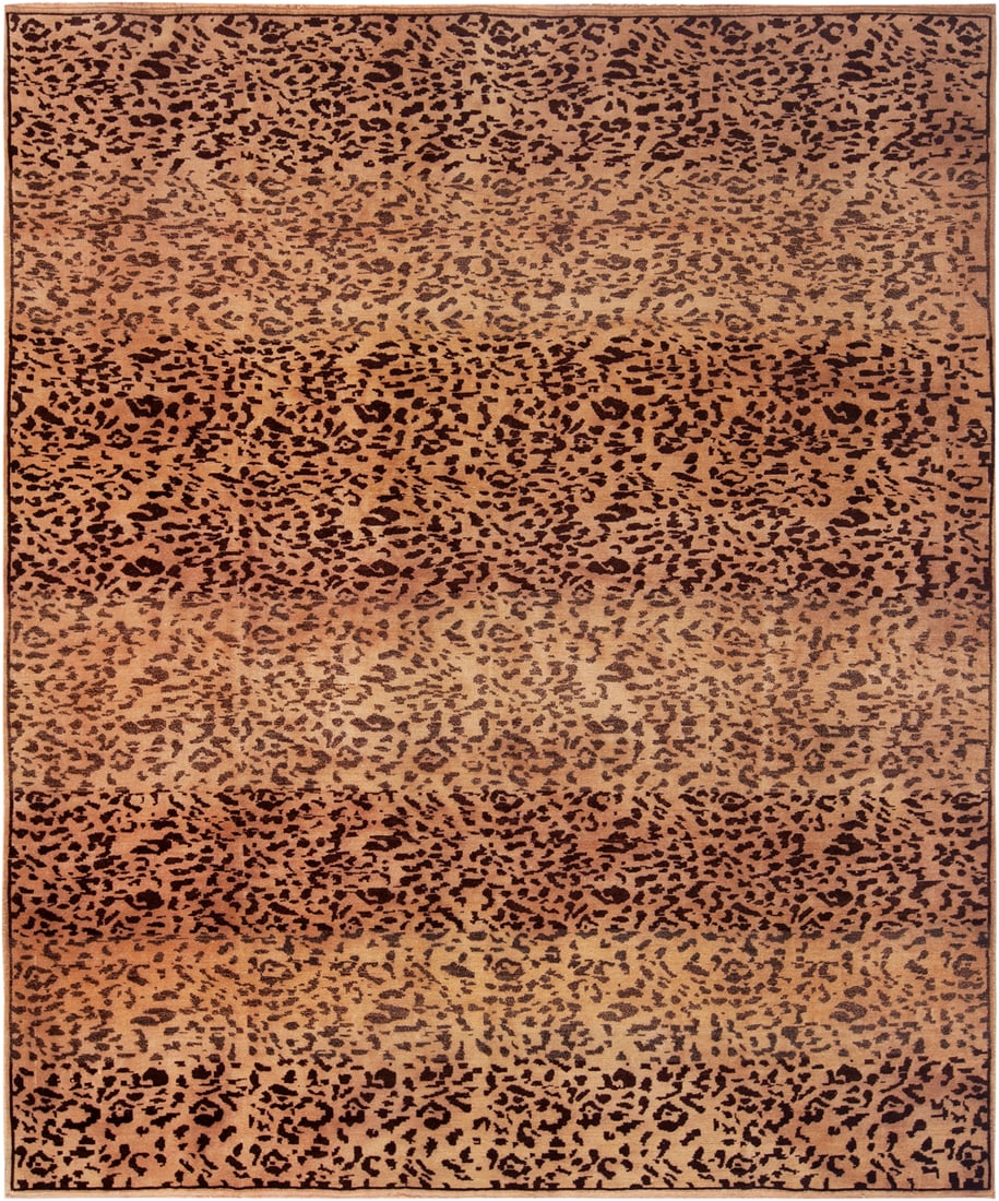 No Reserve - Contemporary Animal Print Rug 10 ft 4 in x 8 ft 4 in (3.15 m x 2.54 m): Curated collection of antique, vintage and modern rugs No Reserve - Contemporary Animal Print Rug Size: 10 ft 4 in x 8 ft 4 in (3.15 m x 2.54 m) Provenance: Property of New Jersey dealer This mo