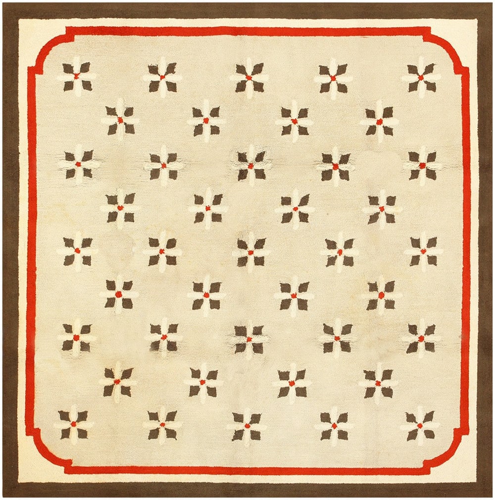 No Reserve - Antique American Art Deco Hooked Rug, circa 1920?1940 - 7 ft 5 in x 7 ft 5 in (2.26 m x: Curated collection of antique, vintage and modern rugs No Reserve - Antique American Art Deco Hooked Rug, circa 1920?1940 Size: 7 ft 5 in x 7 ft 5 in (2.26 m x 2.26 m) Provenance: From a New York priv