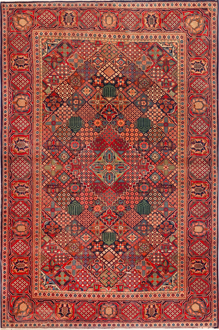 No Reserve - Antique Persian Kashan Rug - 6 ft 9 in x 4 ft 5 in (2.06 m x 1.35 m): Curated collection of antique, vintage and modern rugs No Reserve - Antique Persian Kashan Rug Size: 6 ft 9 in x 4 ft 5 in (2.06 m x 1.35 m) Provenance: Collection of a late German collector Aghajan N