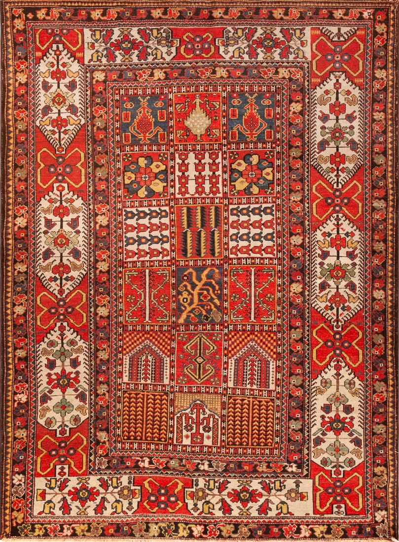 No reserve-Antique Persian Bakhtiari Garden Rug - Circa 1920 - 6 ft 2 in x 4 ft 7 in (1.87 m x 1.39 (1 of 8)
