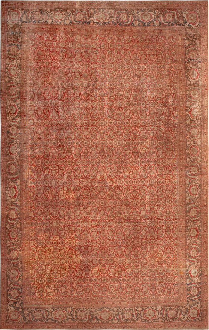 No Reserve -Large Antique Persian Tabriz Rug - Circa 1900 - 19 ft 6 in x 12 ft 5 in (5.94 m x 3.78: Curated collection of antique, vintage and modern rugs No Reserve -Large Antique Persian Tabriz Rug - Circa 1900 Size: 19 ft 6 in x 12 ft 5 in (5.94 m x 3.78 m) Provenance: Property of a New York resi
