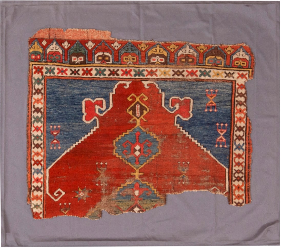 No Reserve - Early Central Anatolian Karapinar Rug Fragment - Circa 1800 - 3 ft 4 in x 3 ft 11 in (1 of 8)