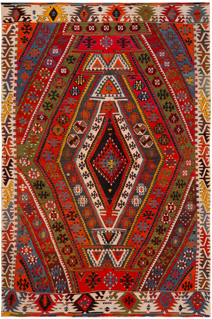 No Reserve - Antique Turkish Kilim - Circa 1920 - 7 ft 2 in x 4 ft 10 in (2.18 m x 1.47 m): Curated collection of antique, vintage and modern rugs No Reserve - Antique Turkish Kilim - Circa 1920 Size: 7 ft 2 in x 4 ft 10 in (2.18 m x 1.47 m) Provenance: Property of a California collector <