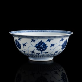 A Chinese blue and white 'scrolling lotus' bowl, Kangxi period, Qing dynasty