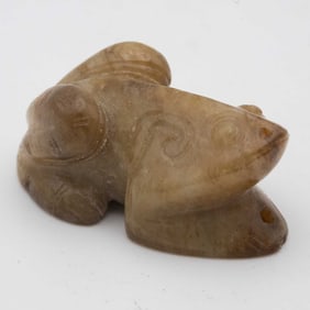 Antique Chinese Carved Jade Frog Ornament