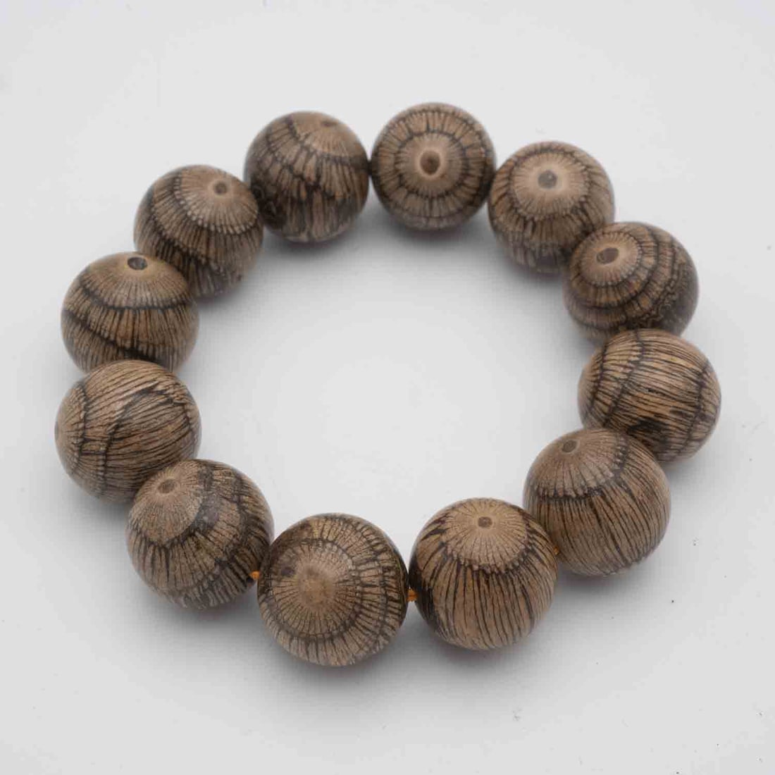 Cat's Eye Wood Mala Bead Bracelet: Affordable and convenient "Self-Arranged Shipping" available, please email treasuredauctions@gmail.com before you check out for quote comparison. LIVESHIPPING is NOT a part of the auction house or our