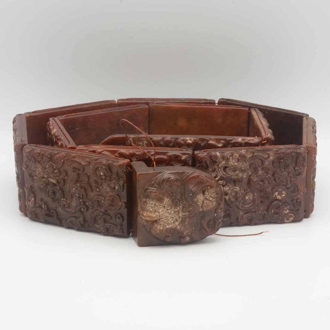 Antique Chinese Hand Carved Jade Waist Belt: Affordable and convenient "Self-Arranged Shipping" available, please email treasuredauctions@gmail.com before you check out for quote comparison. LIVESHIPPING is NOT a part of the auction house or our