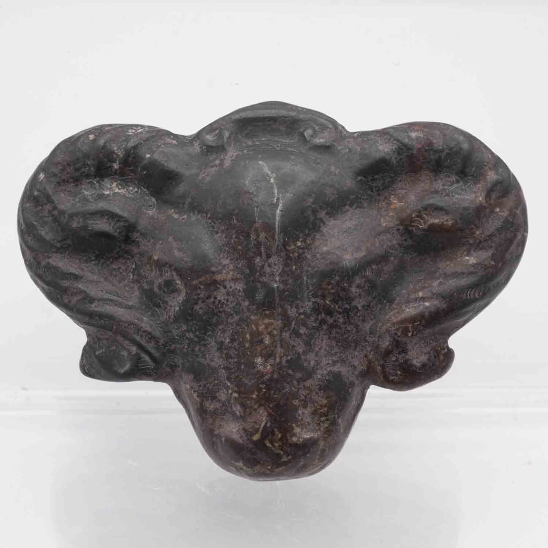 Antique Chinese Hongshan Culture Meteorite Iron Sheep Head Pendant (1 of 5)