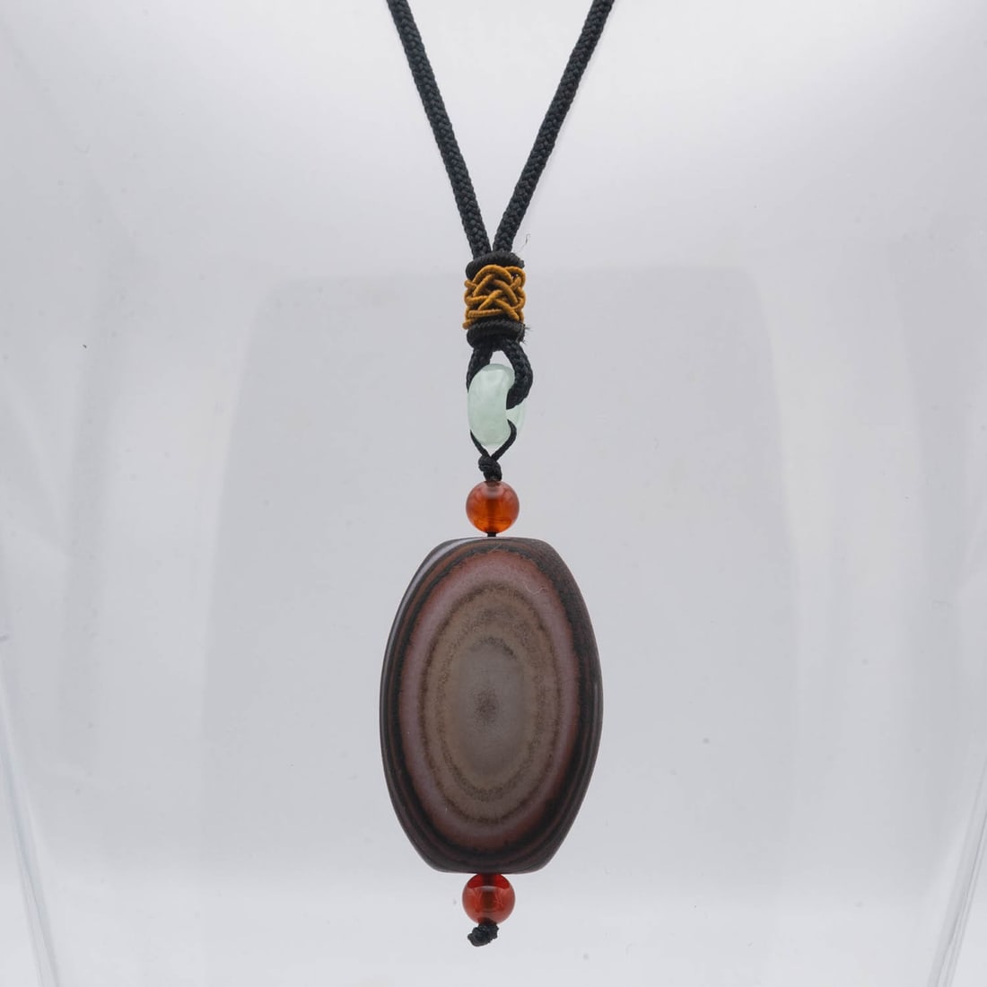 Old Tibetan Agate Pendant: Medium: Agate Size: 1.5x1x0.6 inches Age/Detail: Old Tibetan Condition: great overall, check photo for condition reference. Provenance: Collection from Estate in Tribecca Please view all the photos as