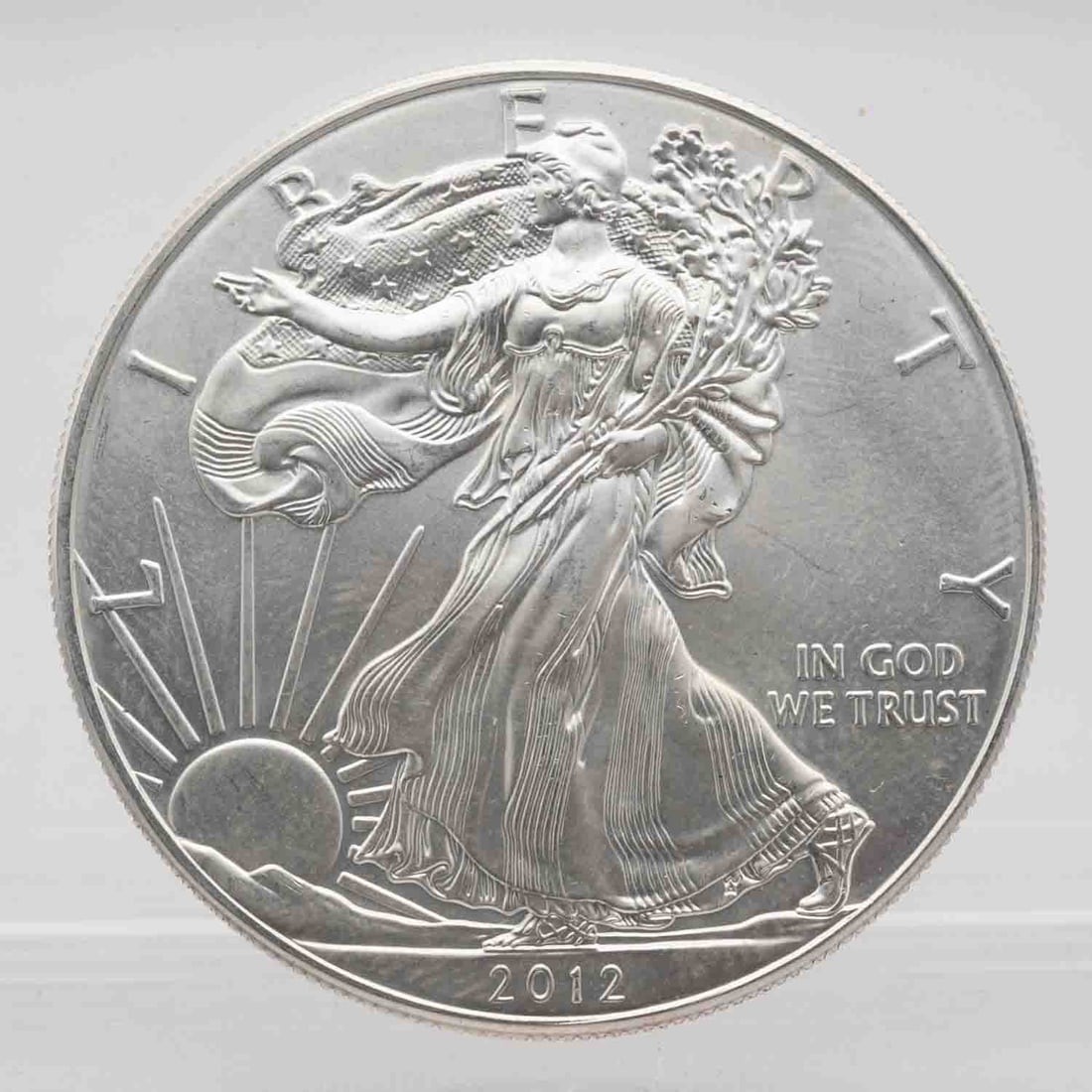 2012 American Silver Eagle 1oz SIlver Coin: Subject: American Silver Eagle 1oz SIlver Coin Medium: 999 Silver Year: 2012 Condition: MS Note: Any condition statement is given as an opinion and should not be treated as a statement of fact. Please
