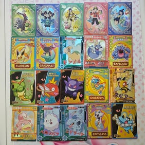 LOT OF 20 BABY EIF CHINESE POKEMON CARDS