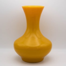 A Large Chinese Yellow Peking Glass Vase
