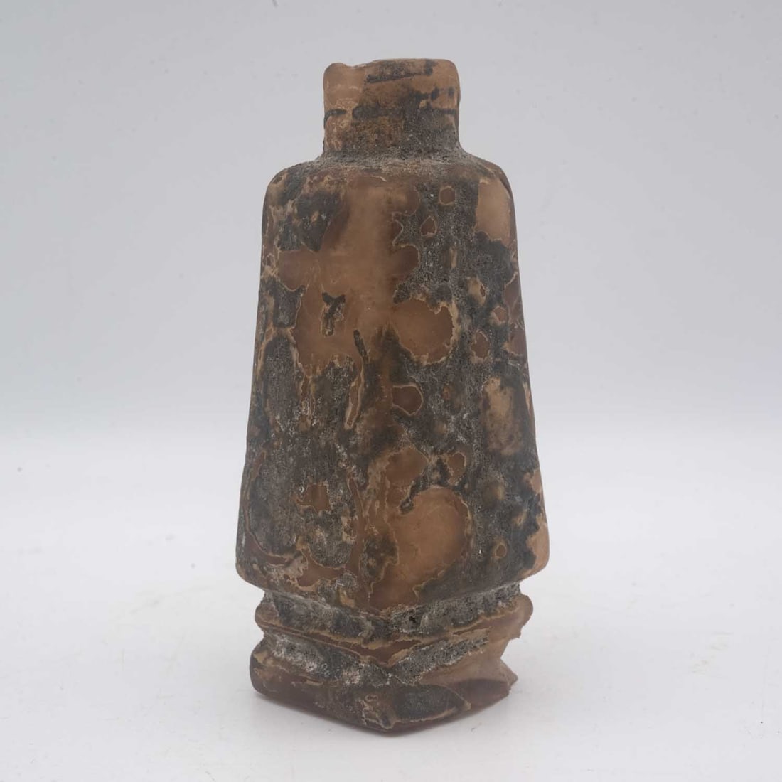 Ancient Roman Glass Bottle: Medium: Glass Size: 3.5x1.5x1.5 inches Age/Detail: Ancient Roman Condition: great overall, check photo for condition reference. Provenance: Collection from Estate in Tribecca LiveShipping is NOT a par