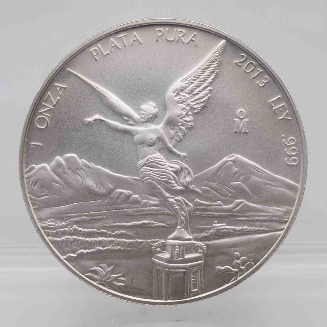 2013 Mexico Libertad 1oz Fine Silver Coin: MLC01197 Shipping: Buyer-arranged shipping: estimated cost: starts at $14.5, Plus $1 dollar for every $100 in value. Signature confirmation is recommended for high value invoice at cost of $5.5. Pleas