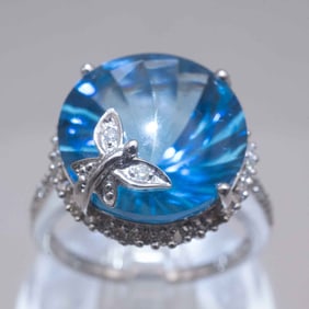 14k White Gold Large Topaz Ring