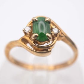 14K Gold Natural Glassy Green Jadeite Ring