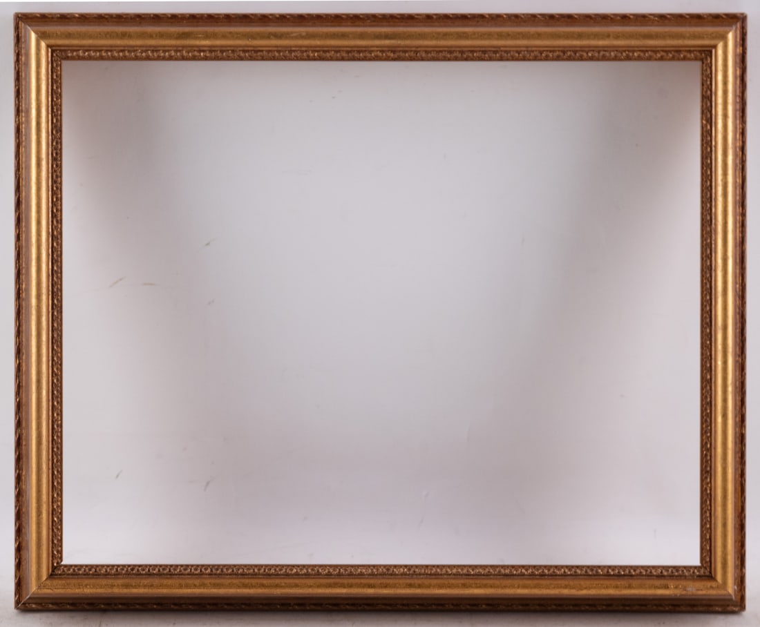 Gold Wood Frame For Artwork 14x11: Frame: 14 x 11 inchesCondition: Great Overall AllProvenance:Collection From Glen CoveShipping: shipping rates are determined by the distance from the auction site. Combined shipping rate available. Fo