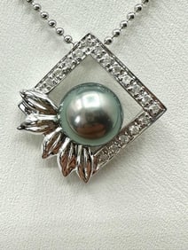 14KT White Gold Natural Diamond and Cultured Tahitian Pearl Pendant with Chain # 2037