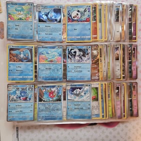 ALL HOLO 200+ VINTAGE AND MODERN POKEMON CARDS