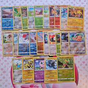 LOT OF 25 ALL REVERSE HOLO POKEMON CARDS