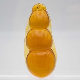 Old Chinese Natural Amber Pea Figure