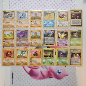 18 VINTAGE POKEMON CARDS