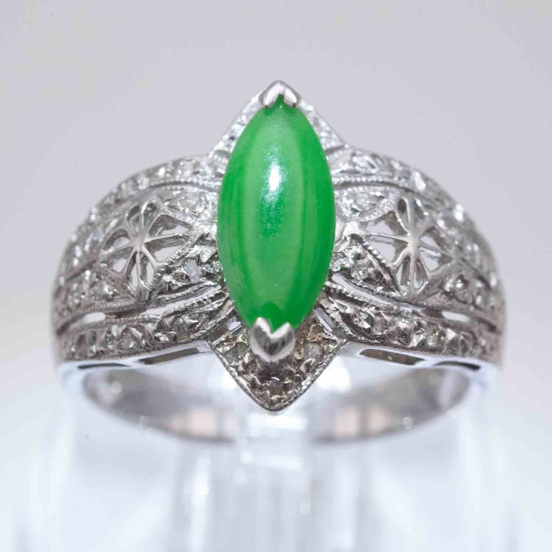 18k White Gold Green Jade Ring (1 of 6)