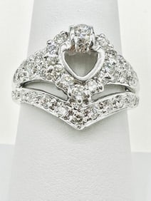 18KT White Gold Natural Diamond Ladys Heart Ring Size 7 - J11422