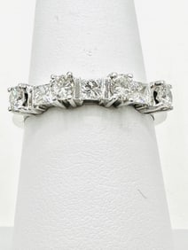 18KT White Gold Natural Diamond Ring Size 6.5 - J11428