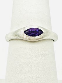 18Karat White Gold Amethyst Ring Size 6 - J11453