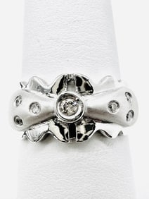 14Karat White Gold Natural Diamond Ring Size 6.25 - J11480