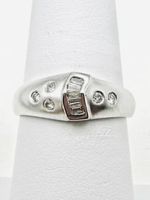 14Karat White Gold Natural Diamond Ring Size 6.5 - J11481