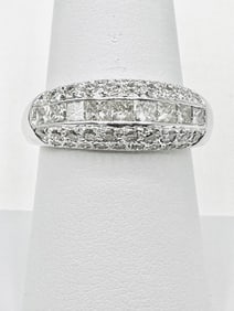 14Karat White Gold Natural Diamond Ring Size 8 - J11484