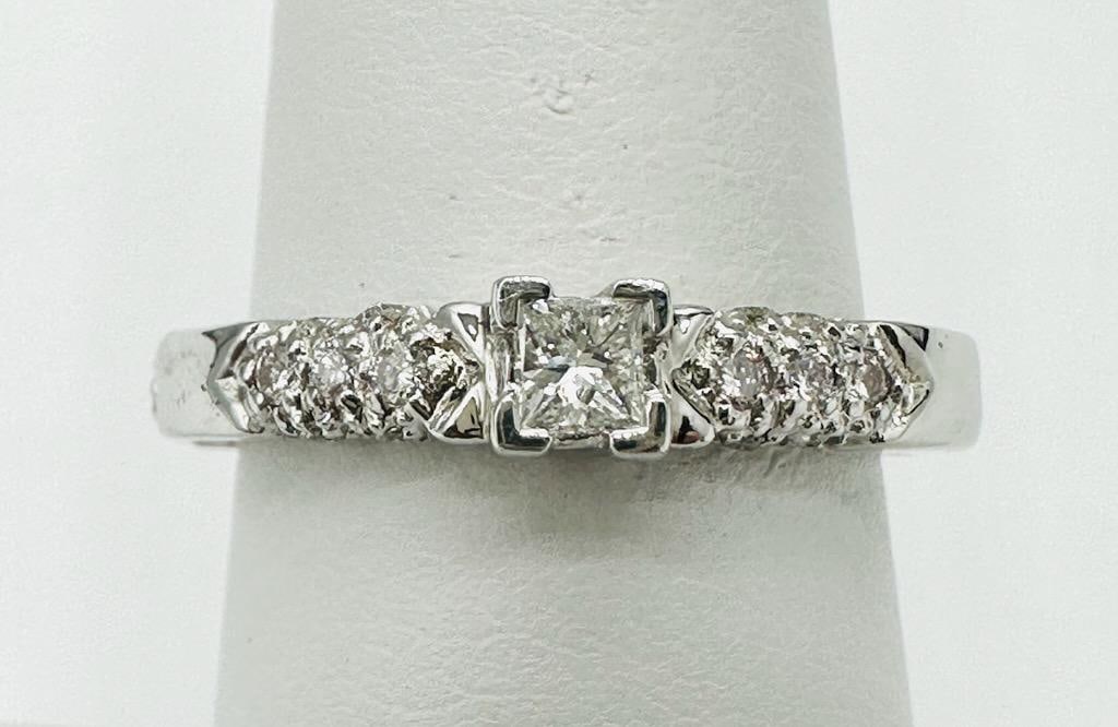 18KT White Gold Natural Diamond Ring # 2114 (1 of 4)