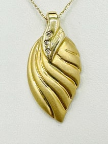 14 KT Yellow Gold Natural Diamond Leaf Pendant and Chain # 2117