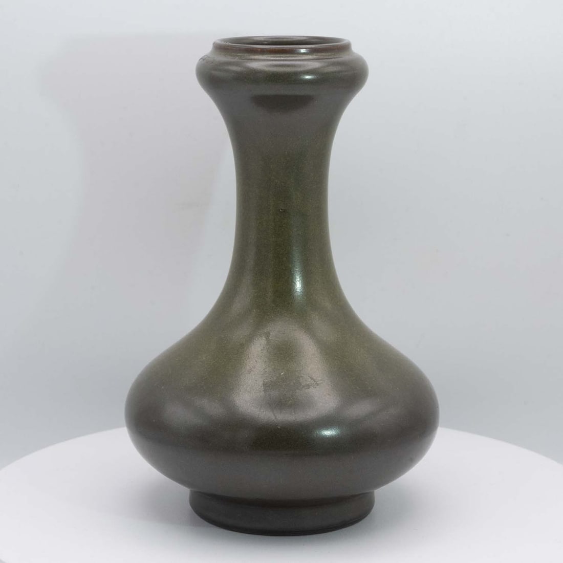 Vintage Chinese Celadon Glaze Porcelain Vase: Medium: Celadon Glaze Porcelain Size: 4.5x4.5x6.5 inches Age/Detail: Vintage Chinese Condition: great overall, check photo for condition reference. Provenance: Collection from Estate in Williamsburg L