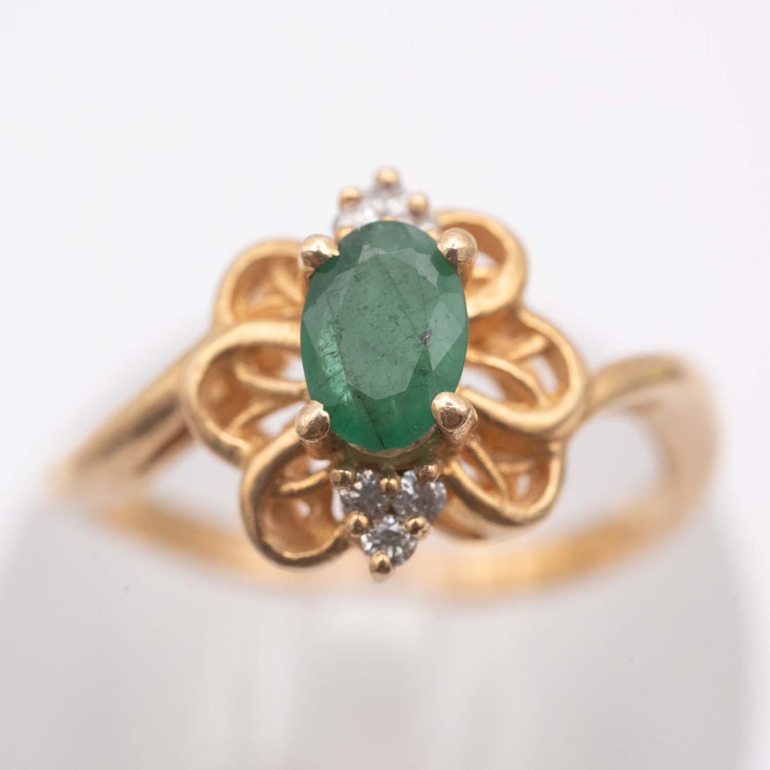 Vintage 14k Gold Natural Emerald Ring: Medium: Natural Emerald Size: US5.5 2.9gram Age/Detail: Vintage 14k Gold Condition: great overall, check photo for condition reference. Provenance: Collection from Estate in Tribecca LiveShipping is N