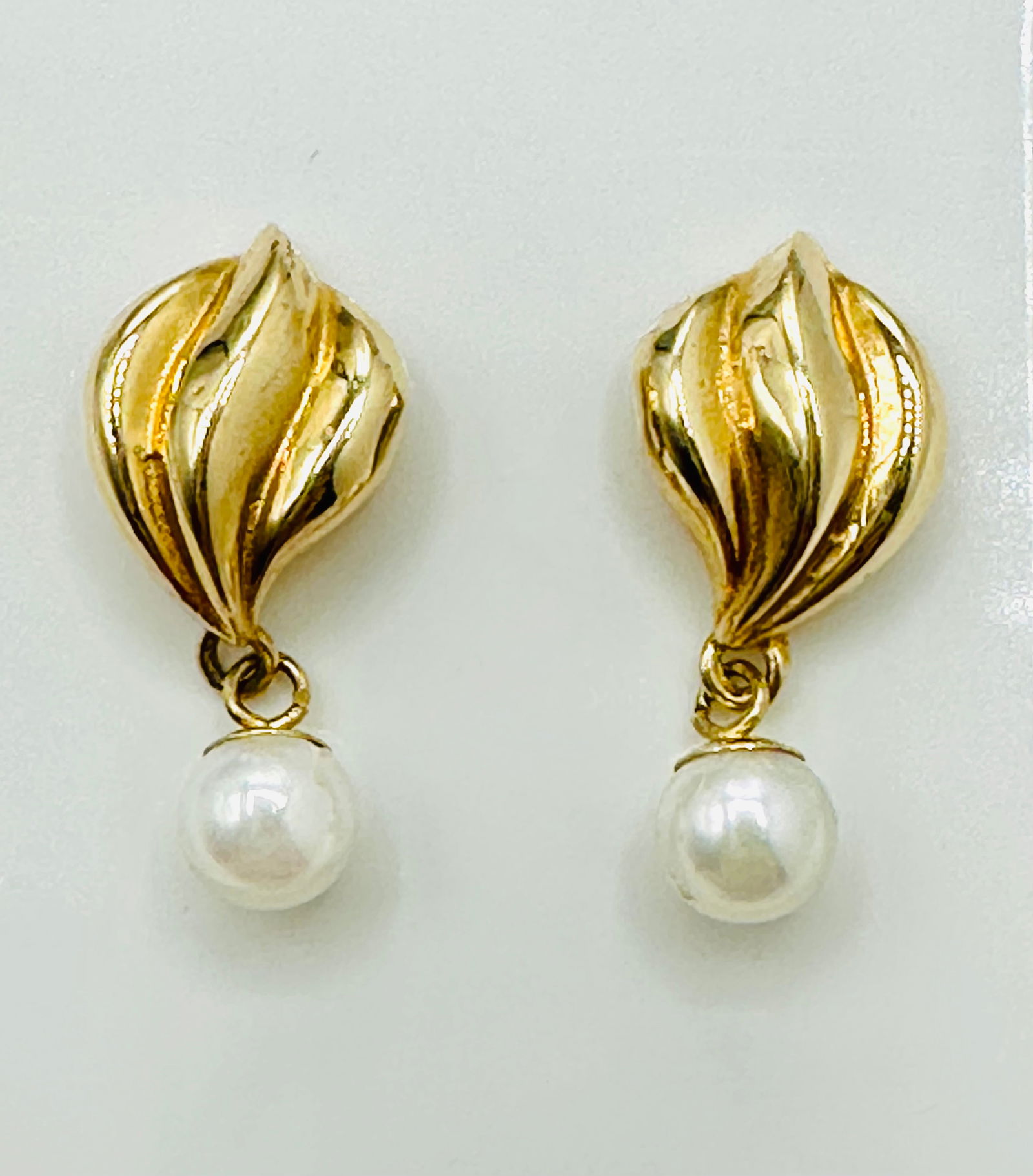 Pair of Pearl Earrings, 14KT Yellow Gold # 2678 (1 of 4)